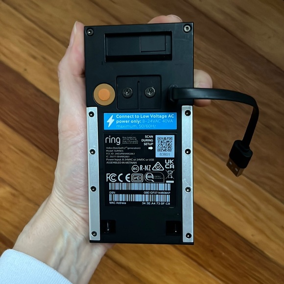 Ring Video Doorbell 2nd Gen - Picture 2 of 3